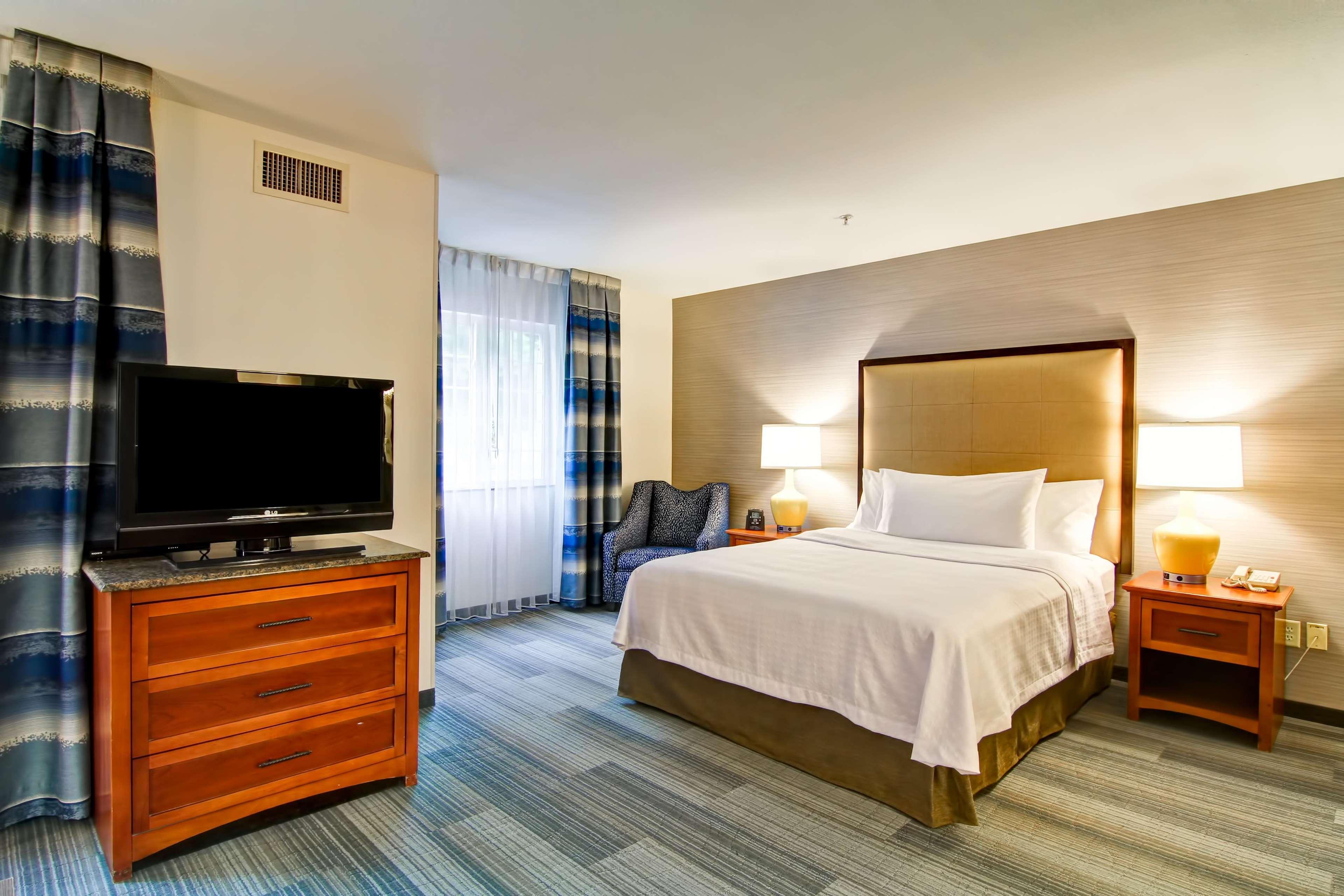 Homewood Suites By Hilton Stratford Eksteriør billede